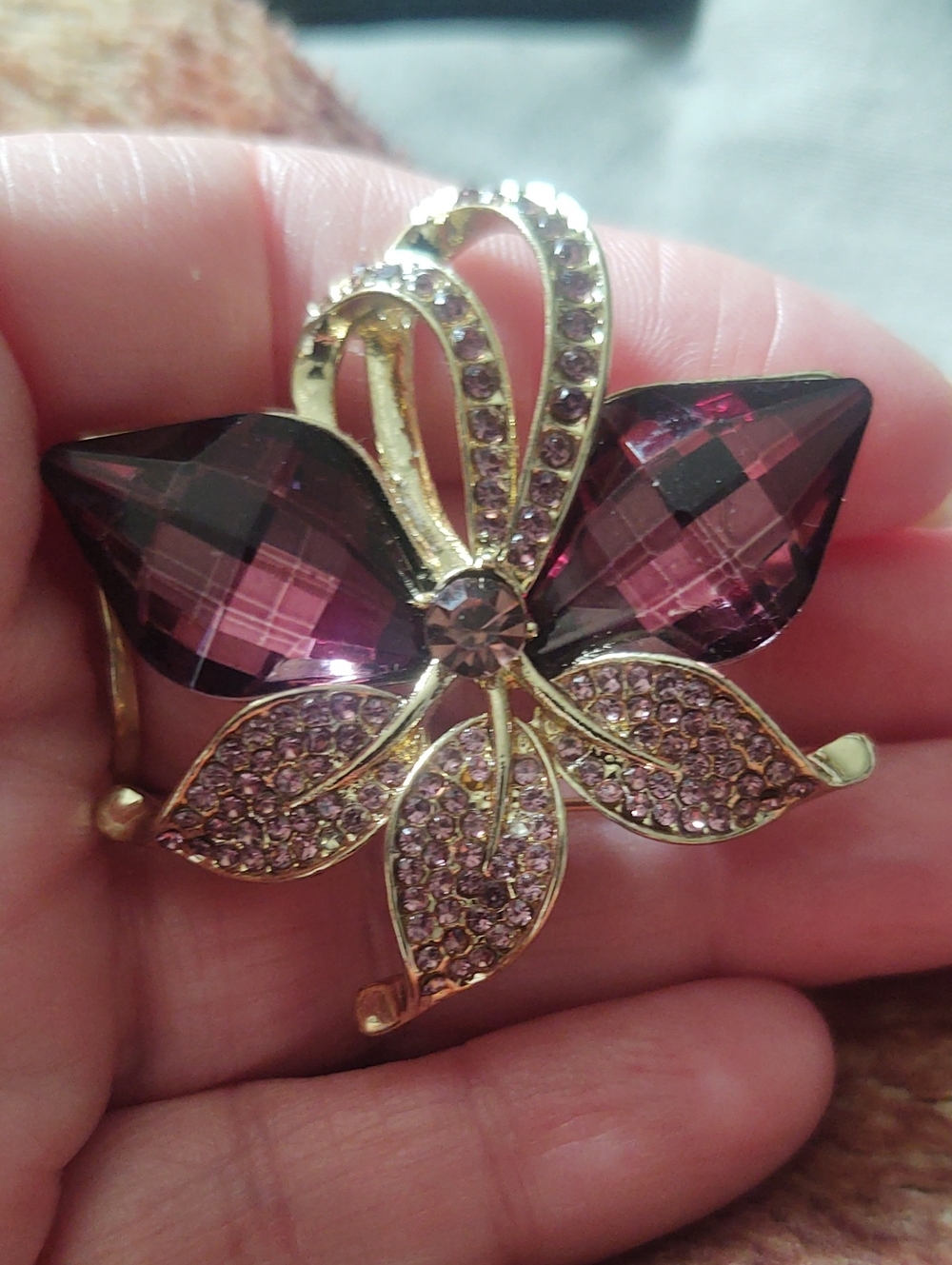Purple Crystal Flower Brooch - Picture 4 of 4